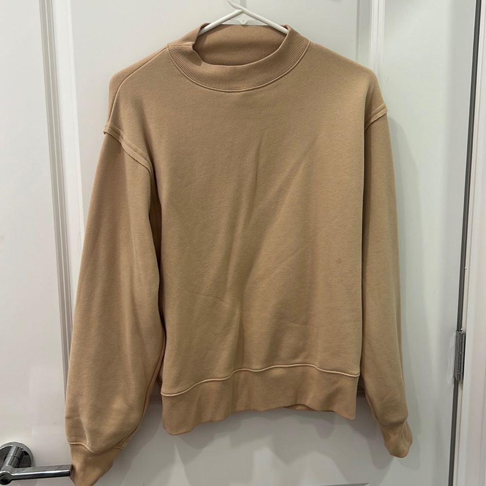 Alo yoga sweatshirt